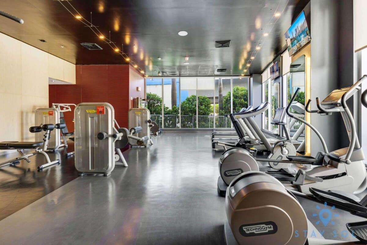 Amenities Balcony W Stunning Views-Beachfront Hallandale Beach Exterior foto