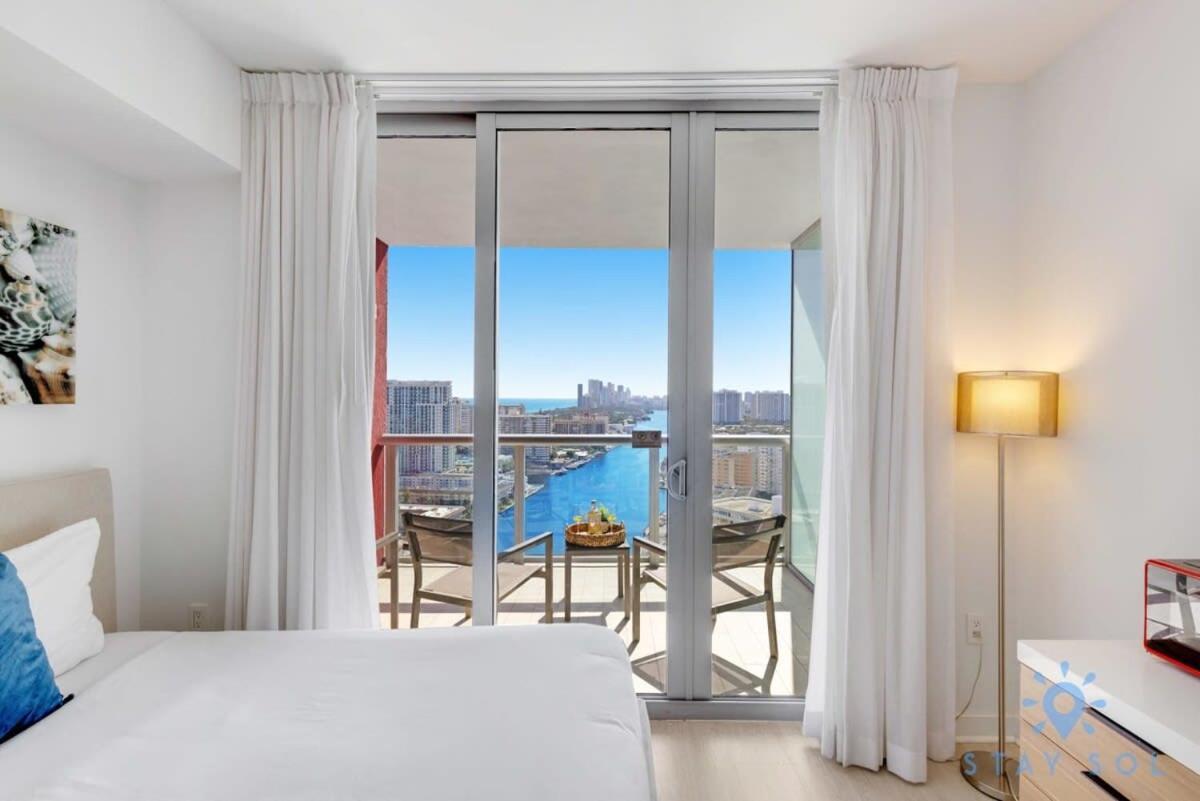 Amenities Balcony W Stunning Views-Beachfront Hallandale Beach Exterior foto